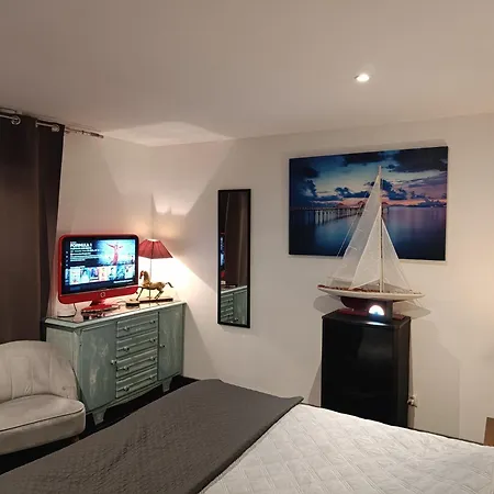 Appartement Meuble Avec Parking Tv Box Netflix