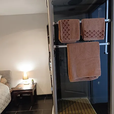 Meuble Avec Parking Tv Box Netflix Apartment *
