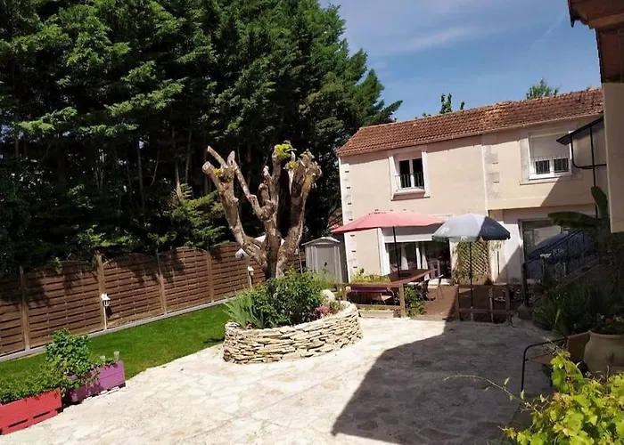 Apartamento Meublé Avec Parking Tv Box Netflix Soyaux